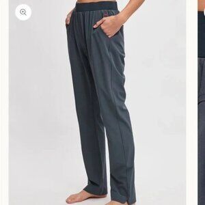 The Black Dog Ladies Track Tech Pull-On Pants Deep Blue Stone XL NWT
